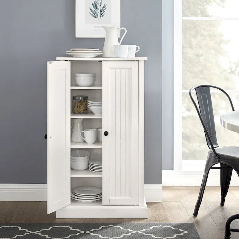Armoire d'appoint blanche patinée