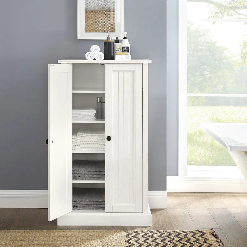 Armoire d'appoint blanche patinée