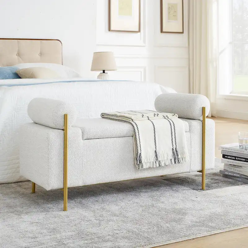 Banc de rangement élégant rembourré avec accoudoirs cylindriques et pieds en fer